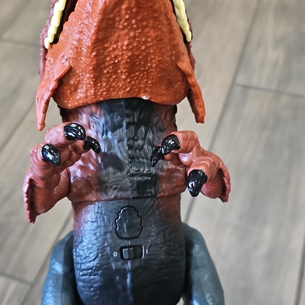 Jurrasic World Dominion  PYRORAPTOR Uncaged - Picture 5 of 9